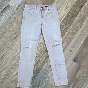 BlankNYC denim. Skinny ankle. Size 28